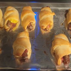 A picture of Breakfast crescent rolls.