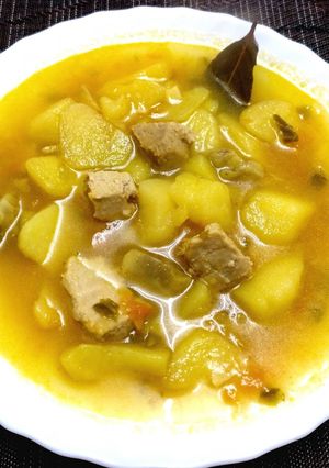 Foto principal de Patatas guisadas con atún fresco