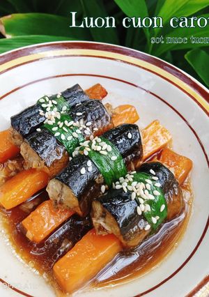 Hình của món Lươn cuộn carrot nướng sốt nước tương.