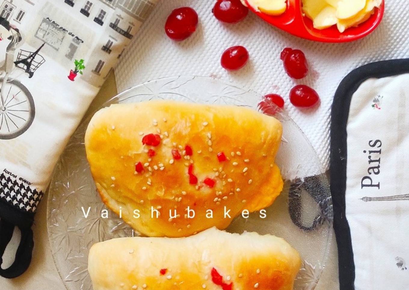 Calzone with Custard Cream