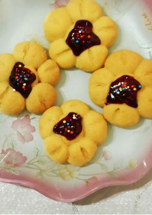 عکسی از دستور شیرینی گل🥯🍬