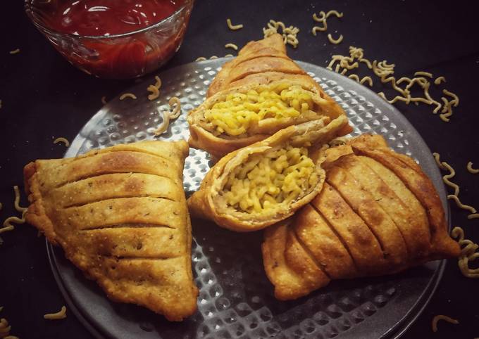 Oats Maggi Samosa Recipe by Er. Amrita Shrivastava - Cookpad