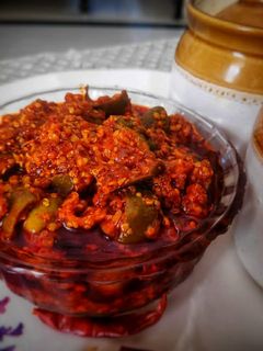 ગુંદા નું અથાણું (Gunda Athanu Recipe In Gujarati) રેસીપી મુખ્ય ફોટો