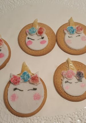 A picture of Easy unicorn cookies.