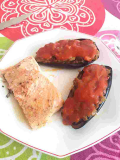 Una foto de Berenjenas rellenas de verduras