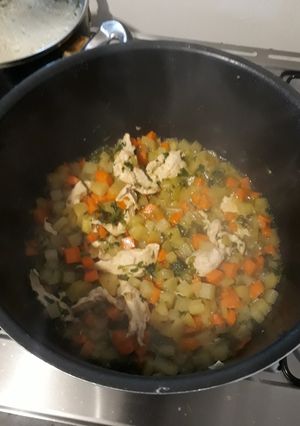 Una foto de Pollo guisado