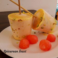 A picture of Mango Kulfi with nutmeg flavor.
