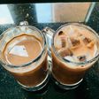 Nước ca cao đá và ca cao ấm (warm chocolate and iced chocolate drinks)