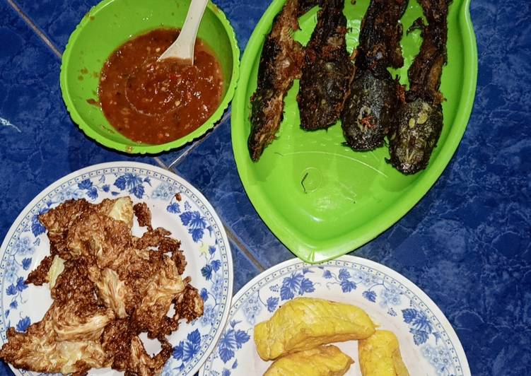 Resep Lele Goreng + Sambel Tomat &amp; Kol Goreng 😲 Anti Gagal