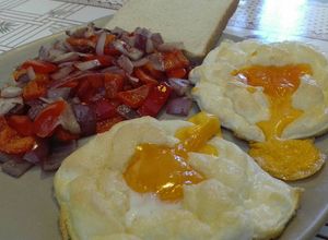 Una foto de Huevos en su Nube