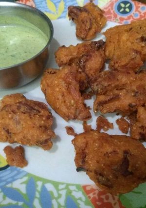 A picture of Moong dal pakora.