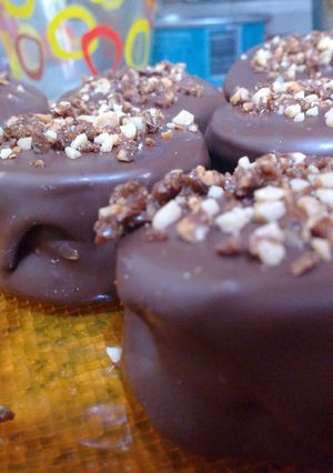 Una foto de Mini alfajores- receta fácil