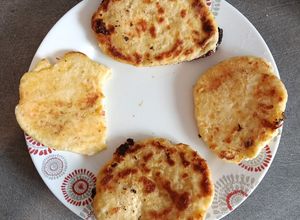 Une photo de Cheese Naan Rapide