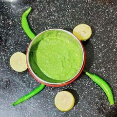 Spicy Coriander Gathiya chutney A picture of Spicy Coriander Gathiya chutney.
