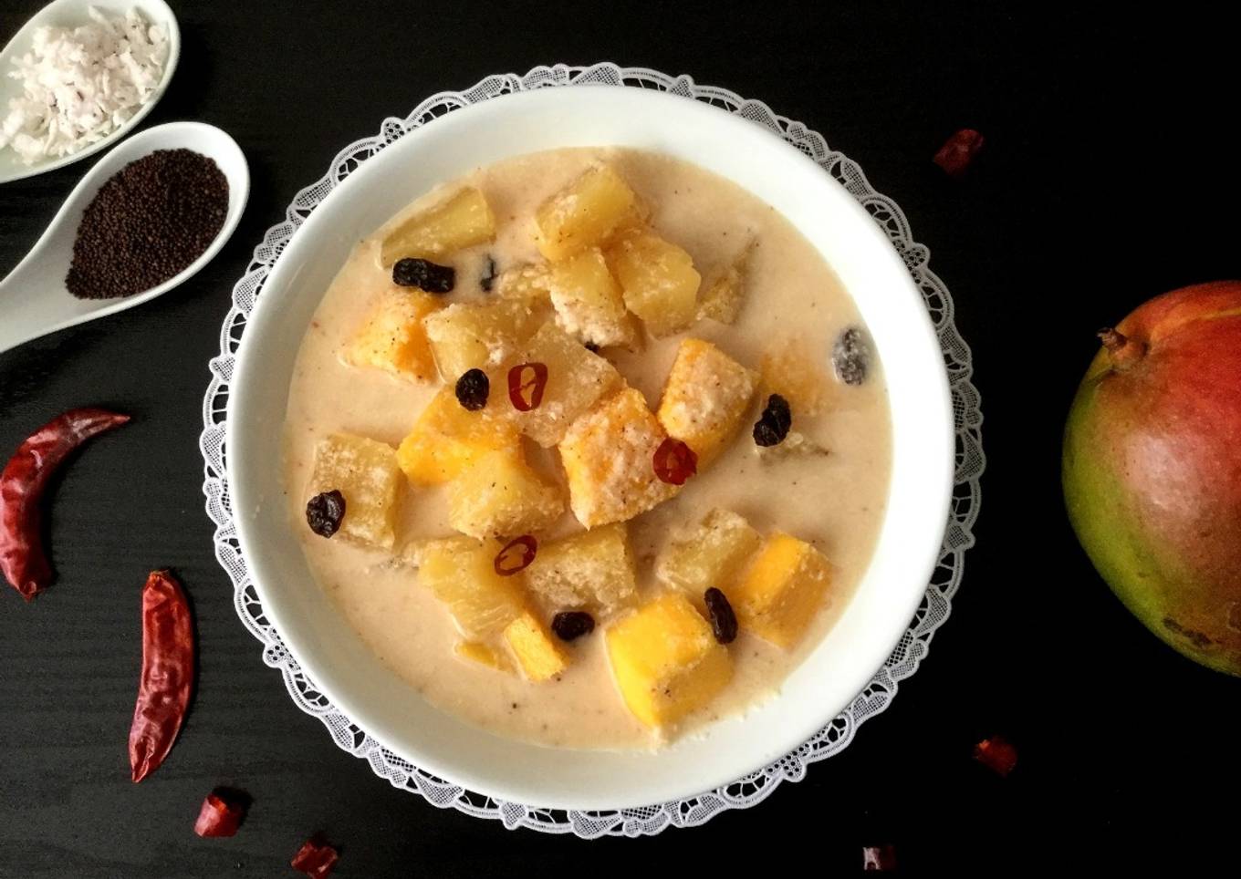 Avnaas Amba Saasam/Pineapple and Mango Coconut Curry