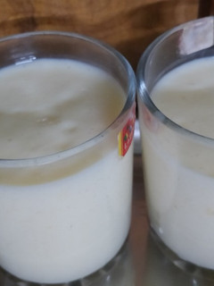 A picture of Mango shake.