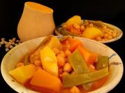 Una foto de potaje de calabaza y judía verde