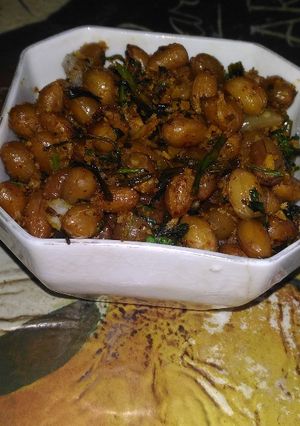 A picture of Peanuts sundal.