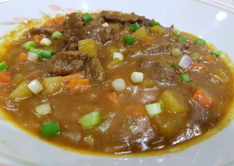 Simple Way to Prepare Super Quick Homemade Japanese Curry with Beef (from scratch)