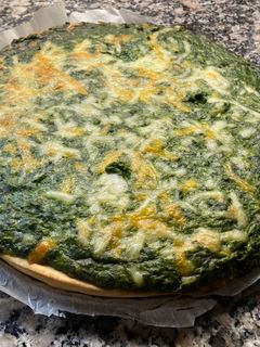 Una foto de Quiche de espinacas a los cuatro quesos