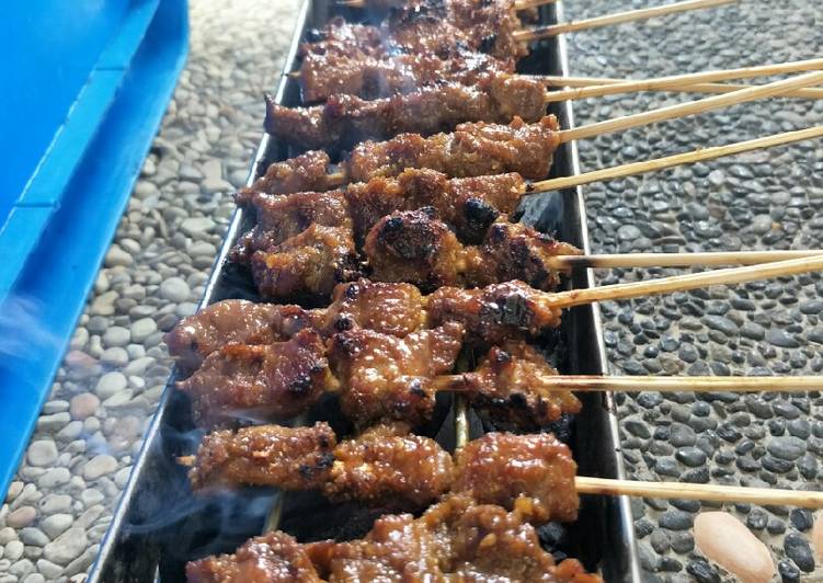 Sate Babi Manis
