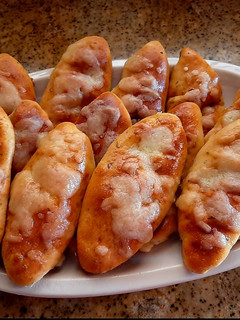 Una foto de Mini baguette relleno