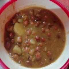 A picture of Black chick peas.