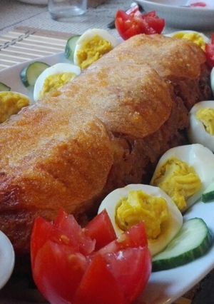 Sajtos-sonkás fasírt, gerincformában sütve recept fotója