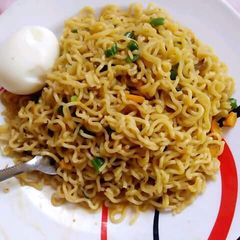 A picture of Noodles.