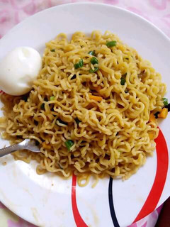 A picture of Noodles.