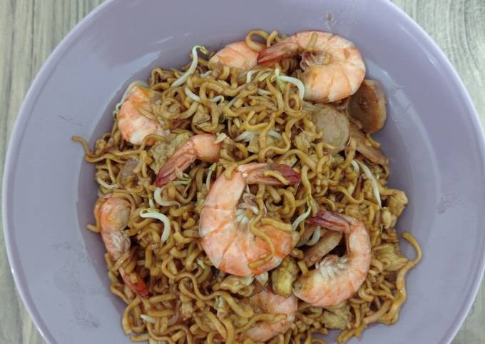 Mie goreng ala solaria