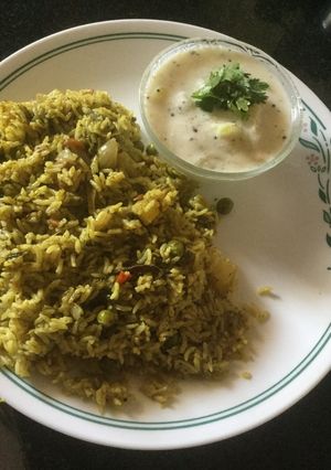 A picture of Coriander Rice (using organic semi brown rice).