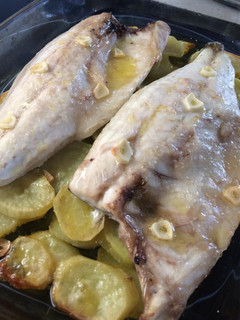 Una foto de Lubina al horno