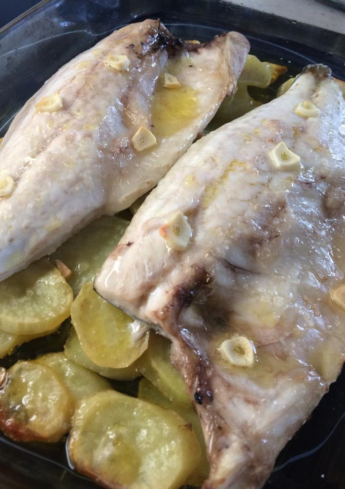 Una foto de Lubina al horno