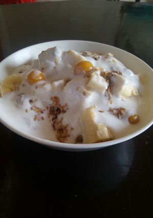 A picture of Granola breakfast # author Marathon #.