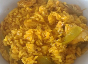 Una foto de Arroz con pollo