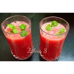 A picture of Watermelon sharbat.