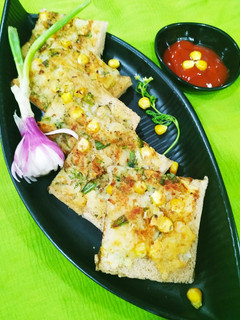 A picture of Corn Toast.