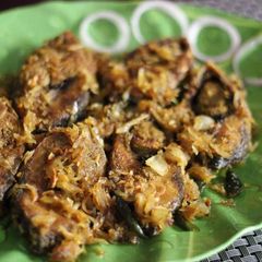 A picture of Traditional Ilish fry (Hilsa Fry).