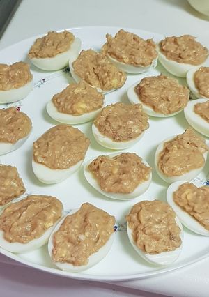 Una foto de Huevos cocidos rellenos