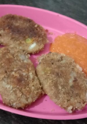 बनाना कटलेट (Banana cutlet recipe in Hindi) रेसिपी मुख्य फोटो