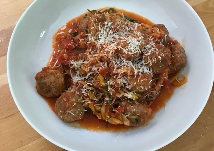 Courgetti with meatballs