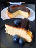 Basque Burnt Cheesecake ชีสเค้กหน้าไหม้ สูตรพรีเมี่ยมสุดๆ ค่ะ