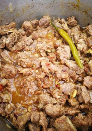 صورة لوصفة 🍛 لحم جمل مقلي بالخضار 🍛