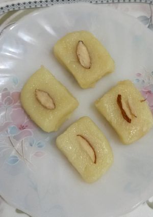 A picture of Sugar free burfi.