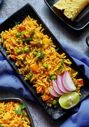 মুম্বাই তাওয়া পোলাও (Mumbai tawa pulao recipe in bengali) রেসিপির প্রধান ছবি