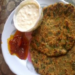 A picture of Rangeen paratha.