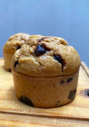 Una foto de Muffins de naranja y chips de chocolate