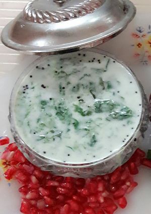 A picture of Spinach raita.