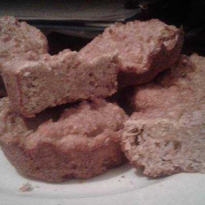 Muffins de limón (de harina integral, salvado de avena y sin azúcar) Receta de Sofía- CookpadCompartir un CooksnapCompartir-image